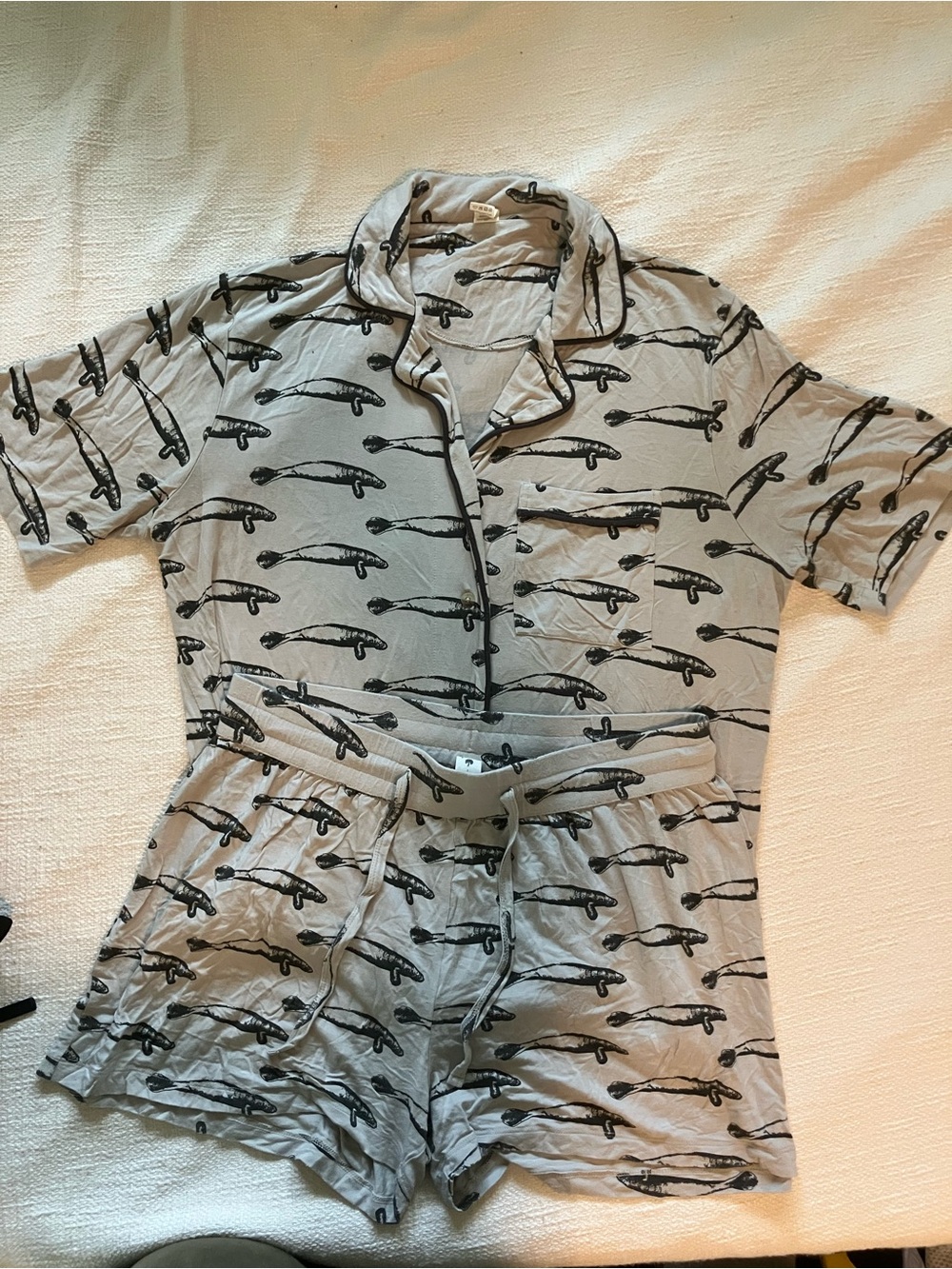 Kate Quinn Women’s Pajama set, size L, light gray with black manatee pattern